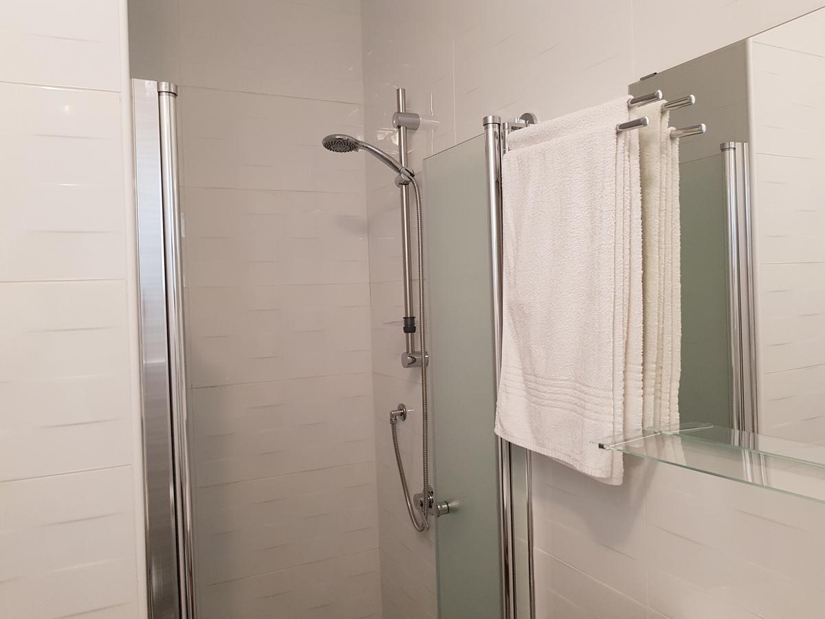 Airport Guest House - One-Way Free Shuttle Or Yehuda Rum bild