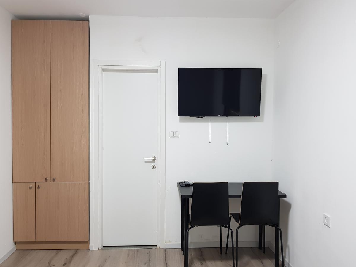 Airport Guest House - One-Way Free Shuttle Or Yehuda Exteriör bild