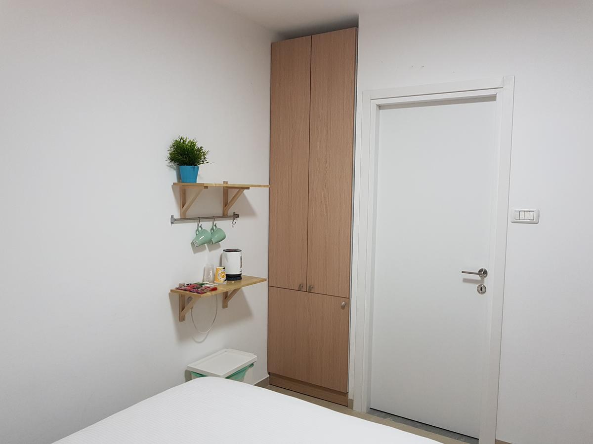 Airport Guest House - One-Way Free Shuttle Or Yehuda Exteriör bild